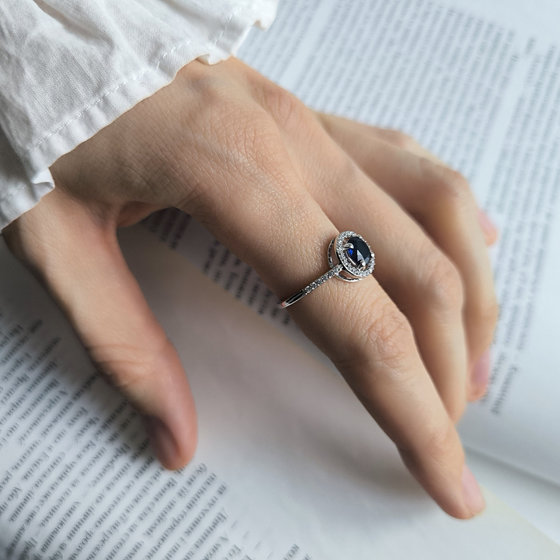 Серебряное кольцо с сапфиром nano