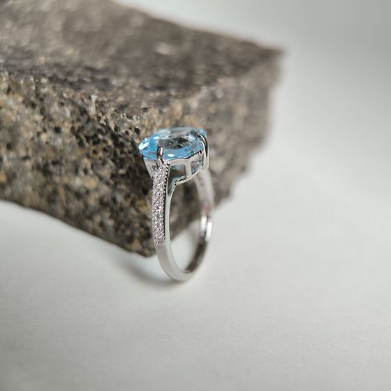 Серебряное кольцо с топазом 5.29ct