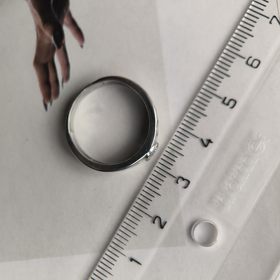 Серебряное кольцо с фианитами