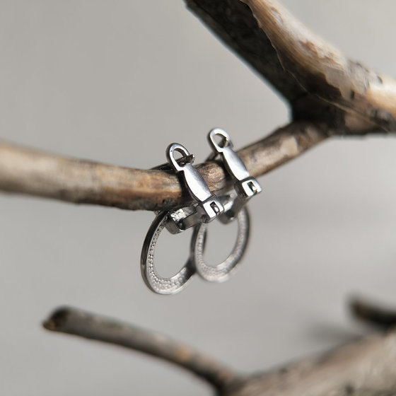 Серебряные серьги с фианитами