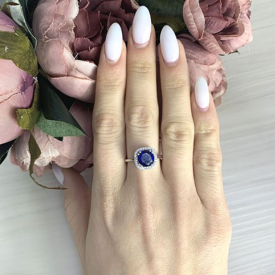 Серебряное кольцо с сапфиром nano 1.741ct, фианитами
