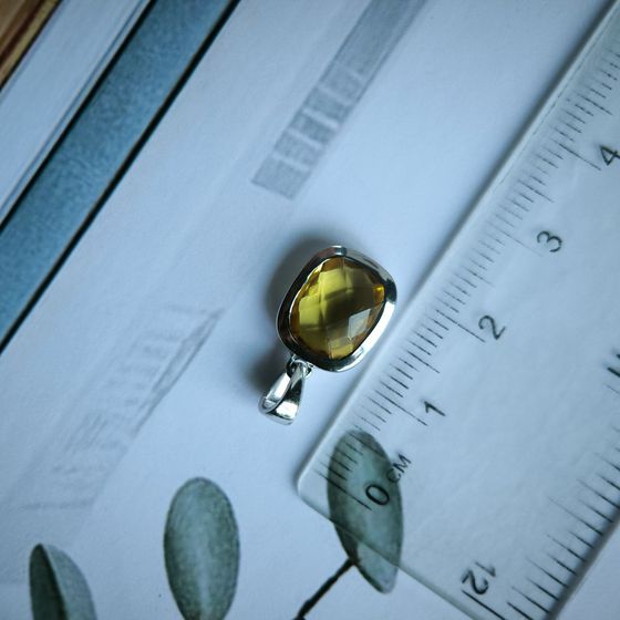 Серебряная подвеска с цитрином nano
