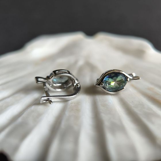 Серебряные серьги с мистик топазом 1.817ct
