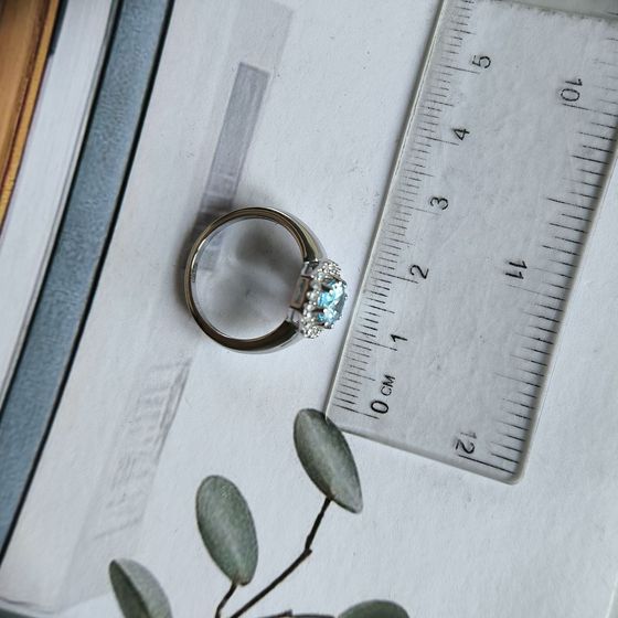 Серебряное кольцо с топазом 1.888ct