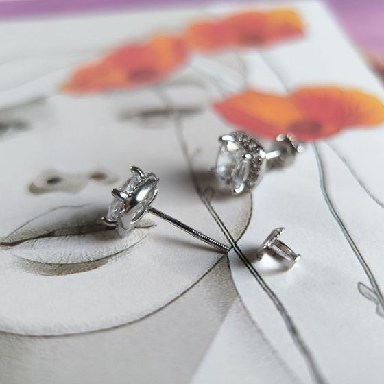 Серебряные серьги с фианитами