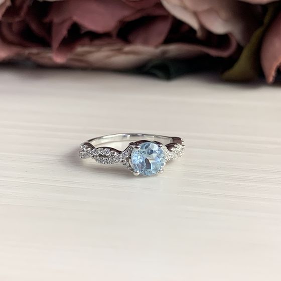 Серебряное кольцо с топазом 1.352ct