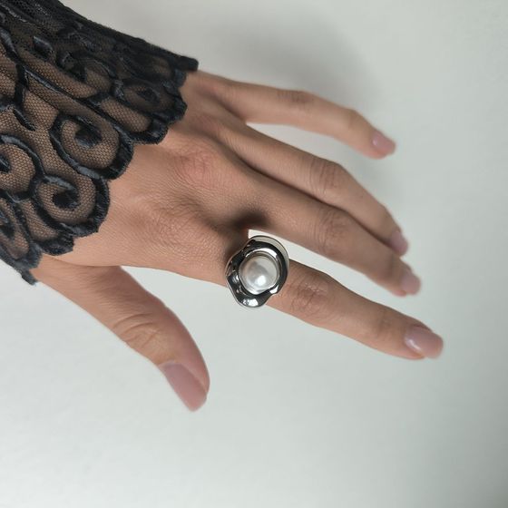 Серебряное кольцо с жемчугом