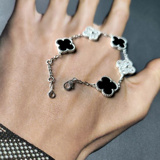 Серебряный браслет с ониксом, фианитами