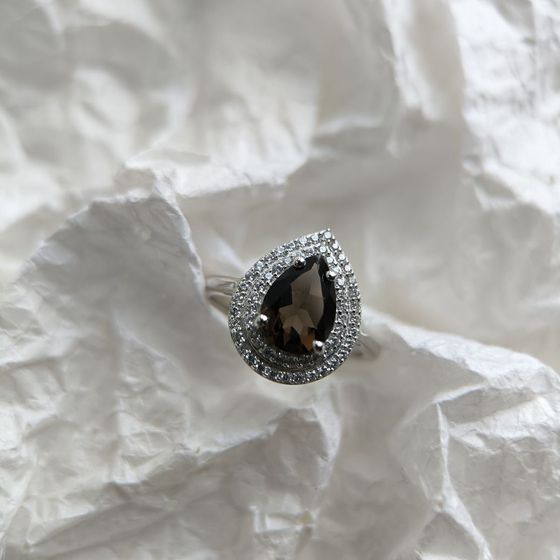 Серебряное кольцо с раухтопазом (дымчатым кварцем) 2.226ct, фианитами