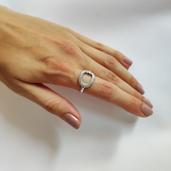 Серебряное кольцо с фианитами