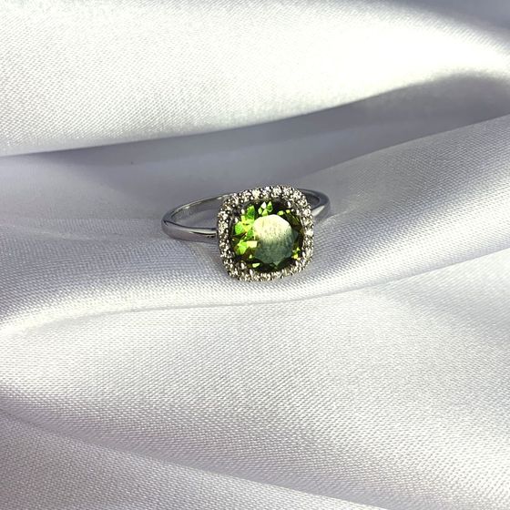Серебряное кольцо с султанитом 2.153ct