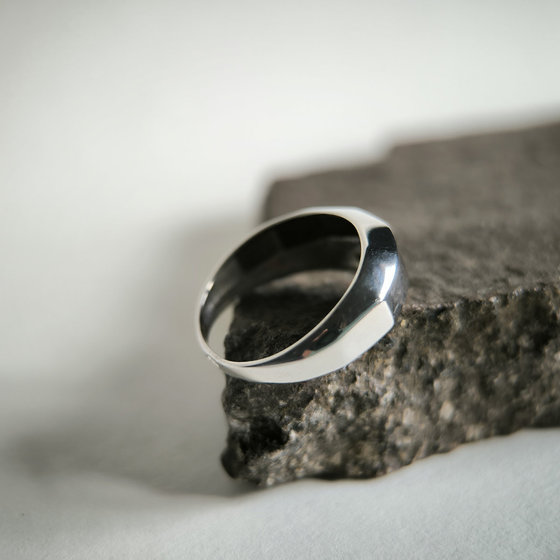 Серебряное кольцо без камней