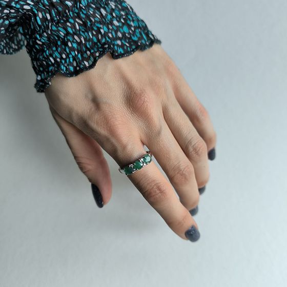 Серебряное кольцо с изумрудом 1.631ct