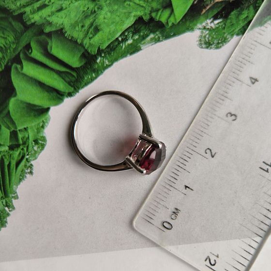 Серебряное кольцо с гранатом nano 2.343ct