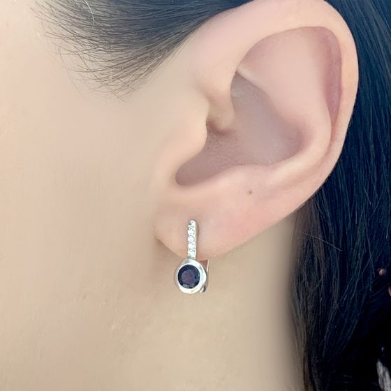 Серебряные серьги с сапфиром