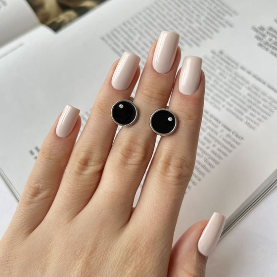 Серебряные серьги с емаллю, фианитами
