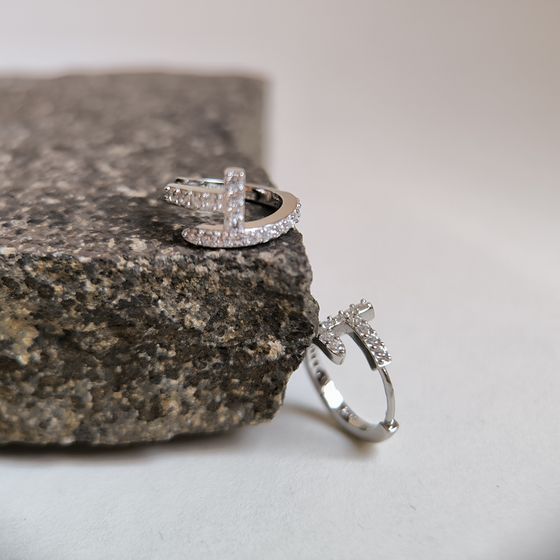 Серебряные серьги с фианитами