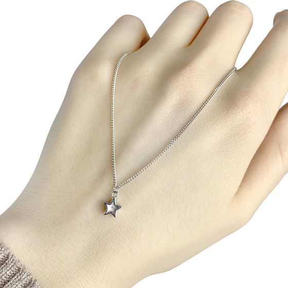 Серебряное колье без камней