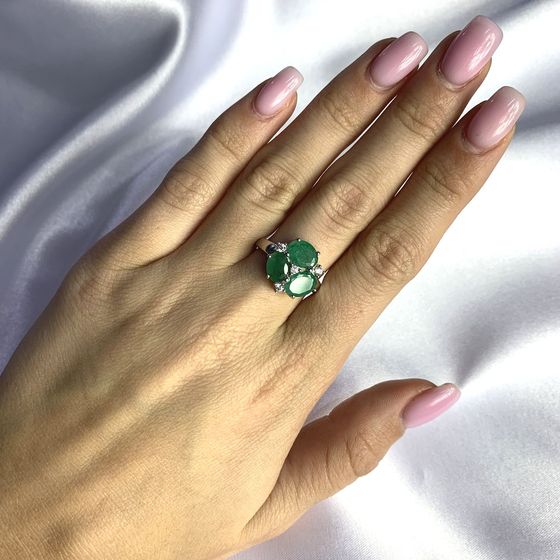 Серебряное кольцо с изумрудом