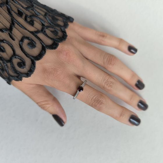 Серебряное кольцо с гранатом 0.798ct