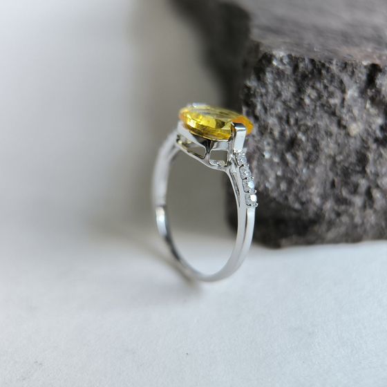 Серебряное кольцо с цитрином nano