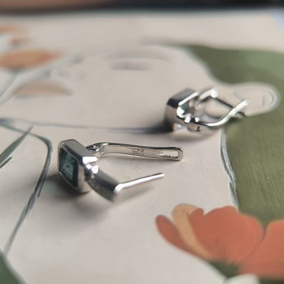 Серебряные серьги с топазом Лондон Блю 1.76ct