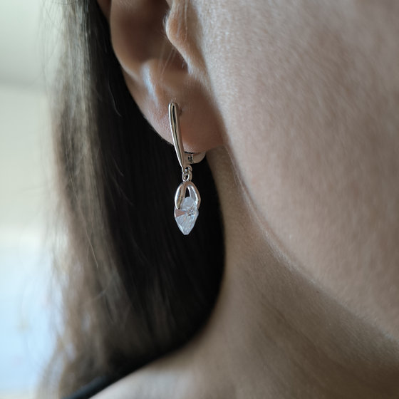 Серебряные серьги с фианитами