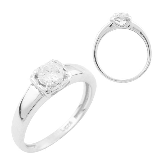 Серебряное кольцо с фианитами