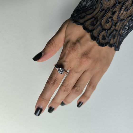 Серебряное кольцо с фианитами