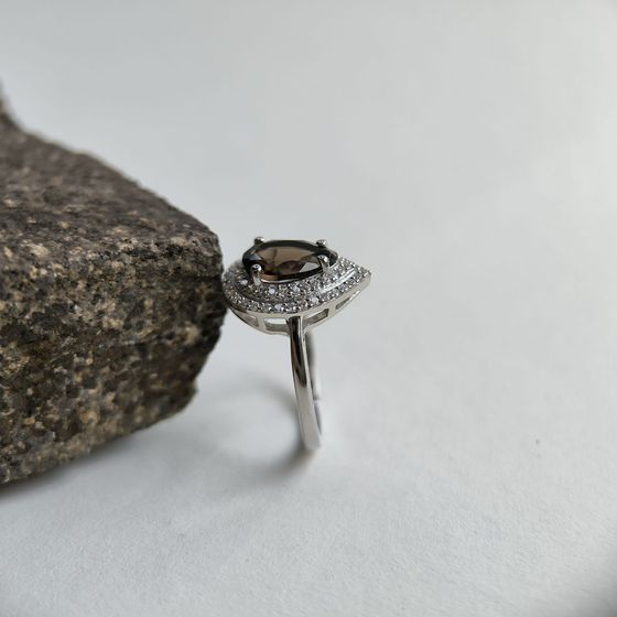 Серебряное кольцо с раухтопазом (дымчатым кварцем) 2.226ct, фианитами