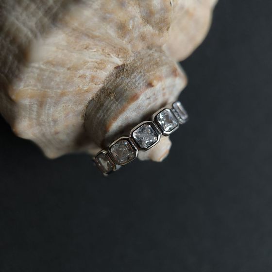 Серебряное кольцо с фианитами