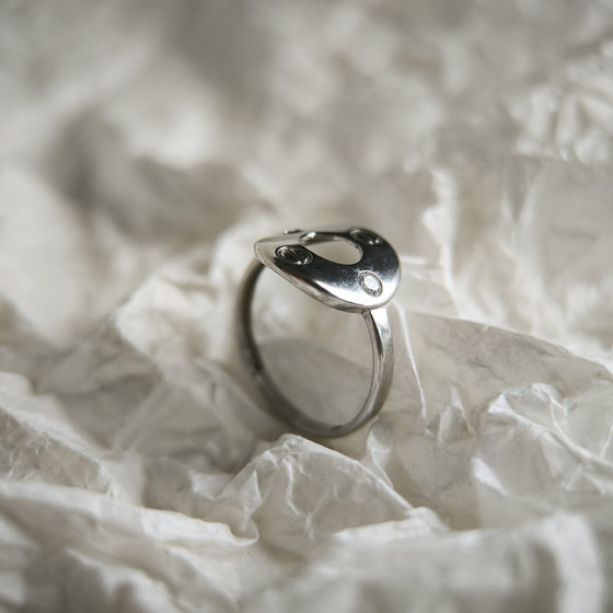 Серебряное кольцо с фианитами