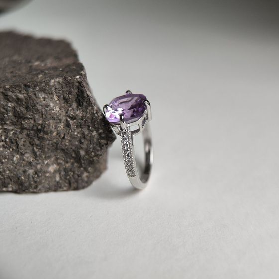 Серебряное кольцо с аметистом 3.923ct