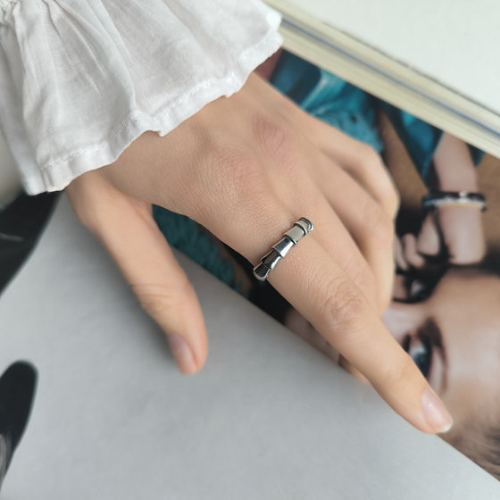 Серебряное кольцо без камней