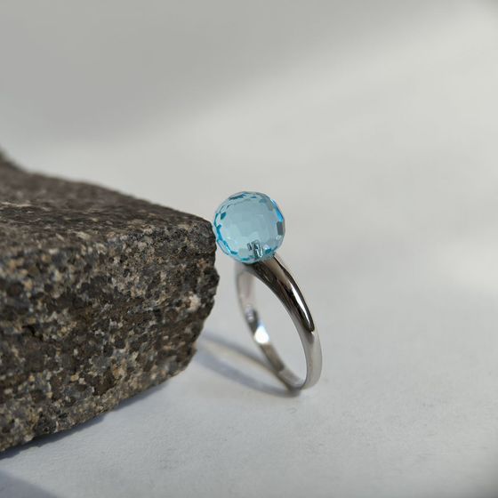 Серебряное кольцо с фианитами