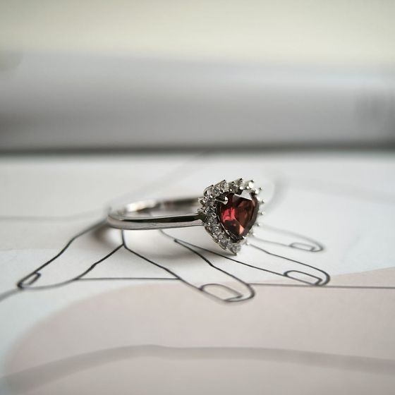 Серебряное кольцо с гранатом 1.178ct