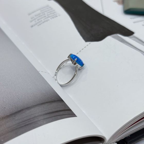 Серебряное кольцо с опалом