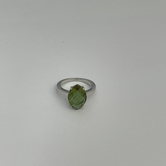 Серебряное кольцо с султанитом 5.138ct