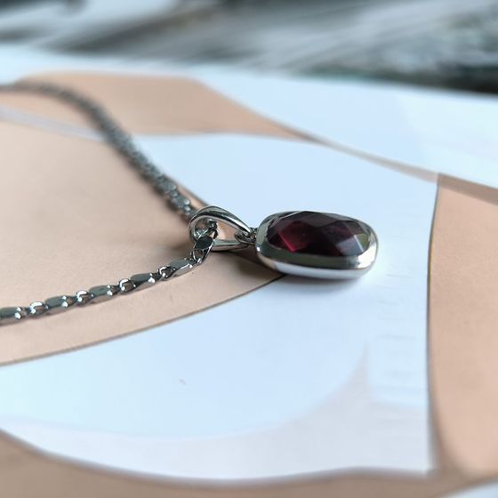 Серебряная подвеска с гранатом nano