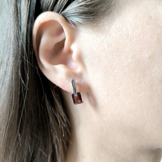 Серебряные серьги с гранатом 3.49ct