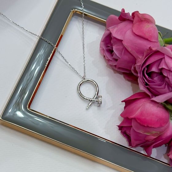 Серебряное колье с фианитами