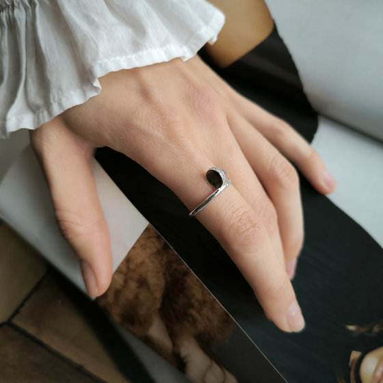 Серебряное кольцо с фианитами 0.12ct