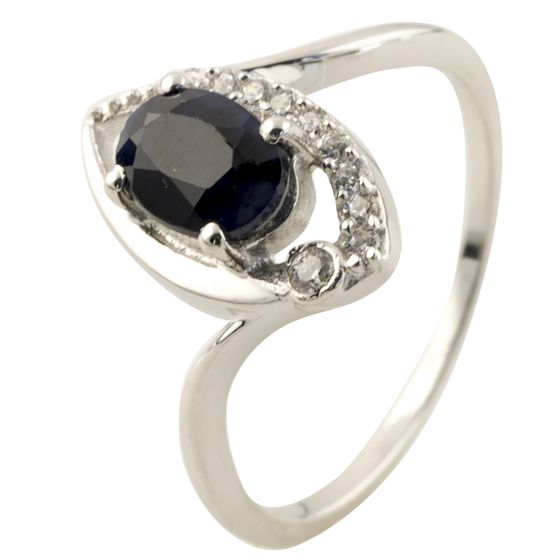 Серебряное кольцо с сапфиром