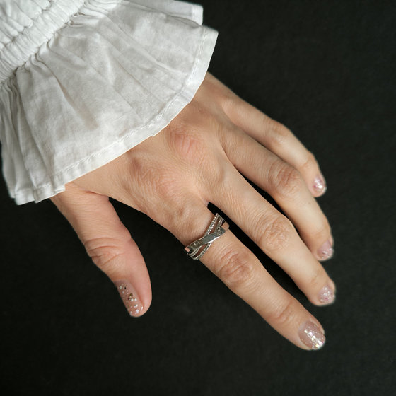 Серебряное кольцо с фианитами