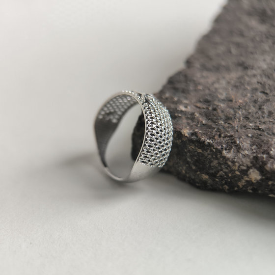 Серебряное кольцо без камней