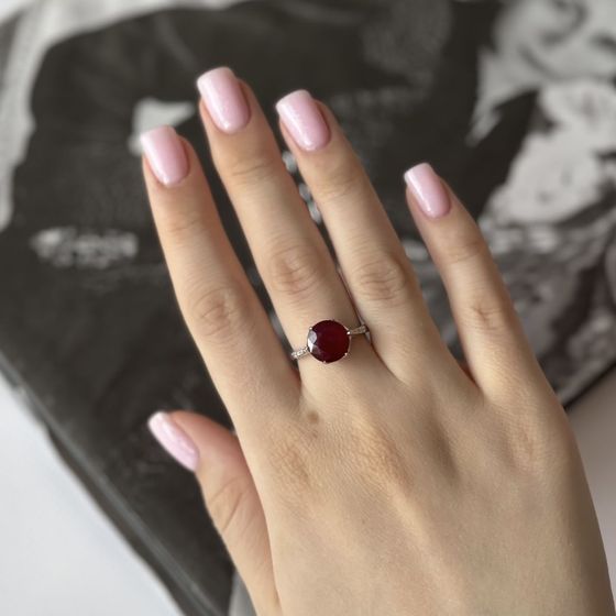 Серебряное кольцо с рубином 5.322ct