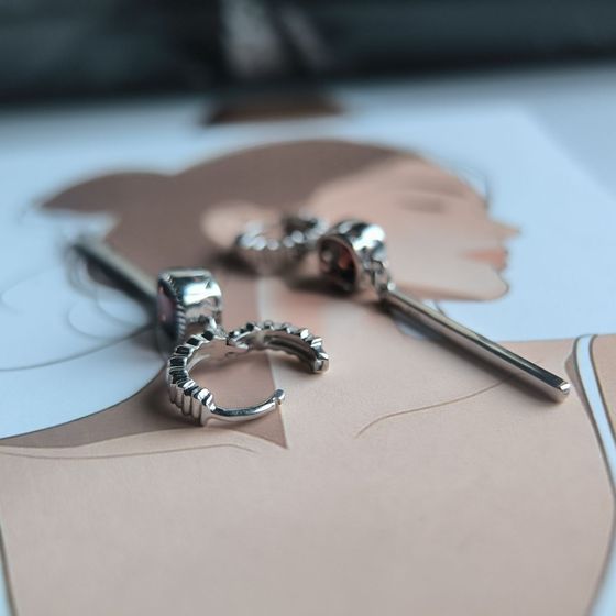 Серебряные серьги с гранатом 2.425ct