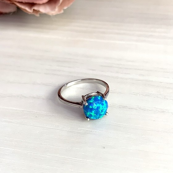 Серебряное кольцо с опалом