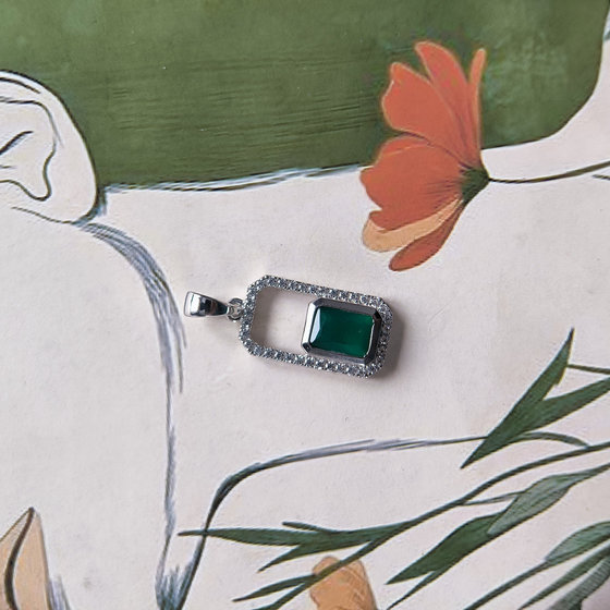 Серебряная подвеска с агатом 1.338ct, фианитами