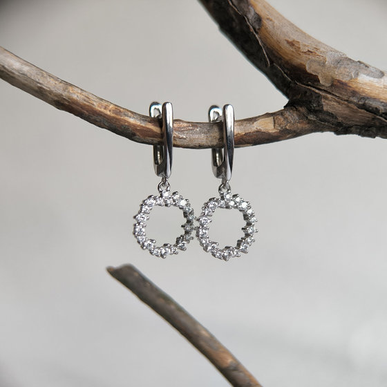 Серебряные серьги с фианитами